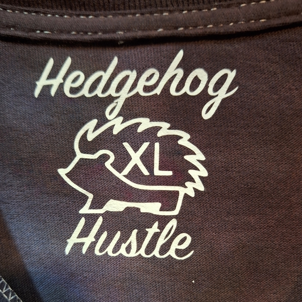 This is a Hedgehog Hustle brand glow in the dark skeleton hands womens XL T-shir - Picture 4 of 5